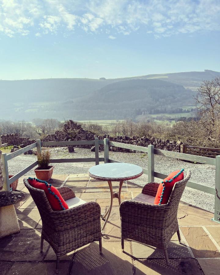 The Cowshed Bed & Breakfast Llangollen Dış mekan fotoğraf