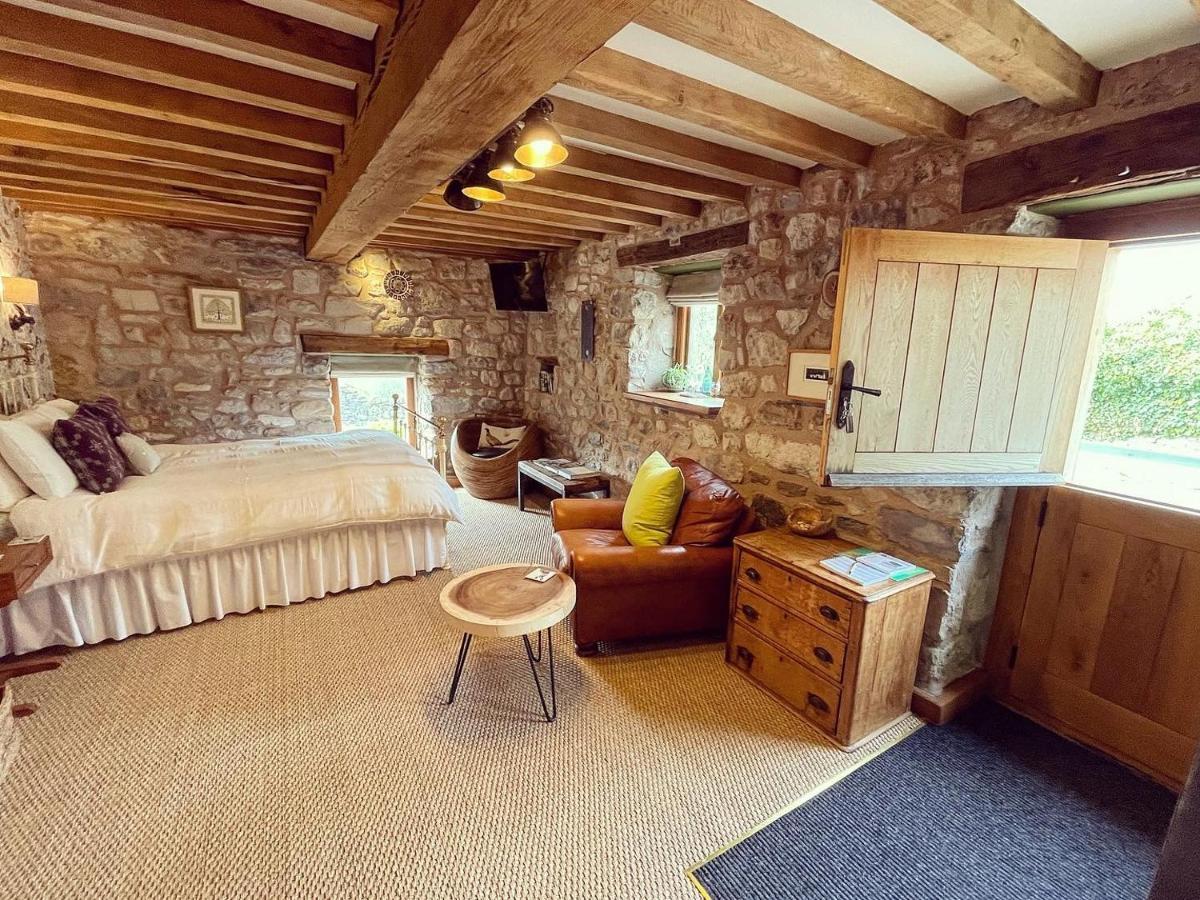 The Cowshed Bed & Breakfast Llangollen Dış mekan fotoğraf