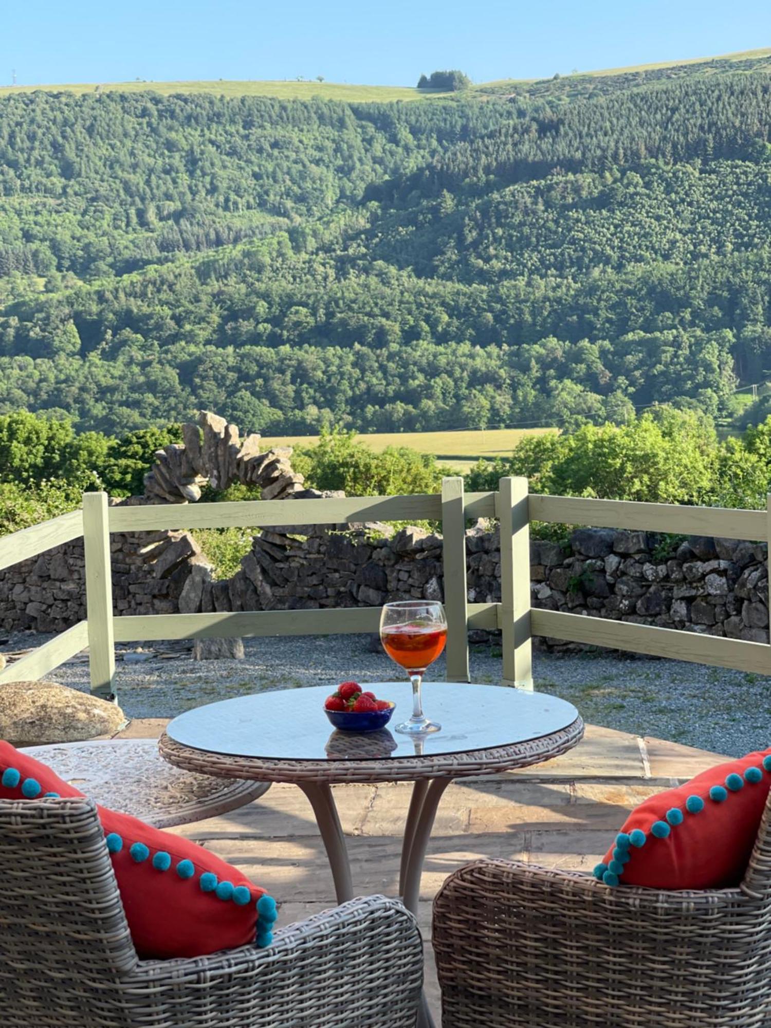 The Cowshed Bed & Breakfast Llangollen Dış mekan fotoğraf
