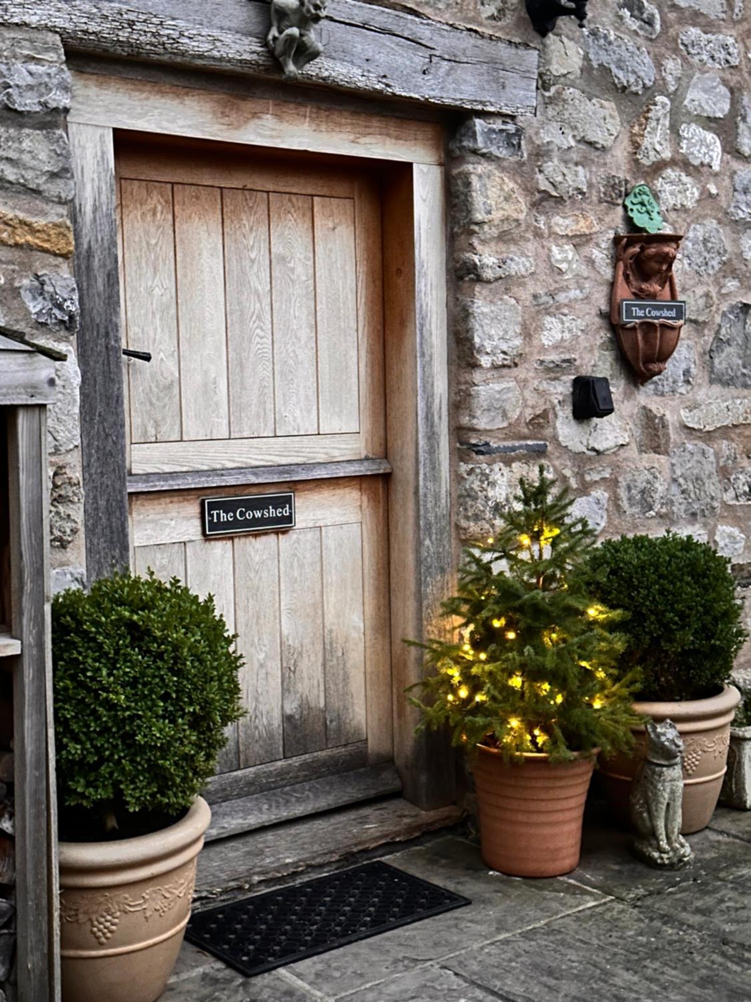 The Cowshed Bed & Breakfast Llangollen Dış mekan fotoğraf
