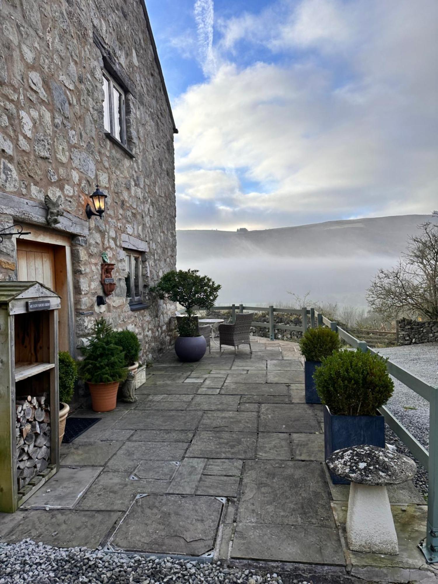 The Cowshed Bed & Breakfast Llangollen Dış mekan fotoğraf