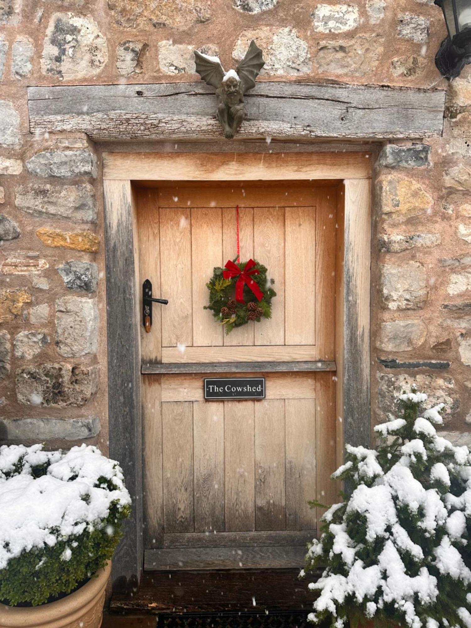 The Cowshed Bed & Breakfast Llangollen Dış mekan fotoğraf
